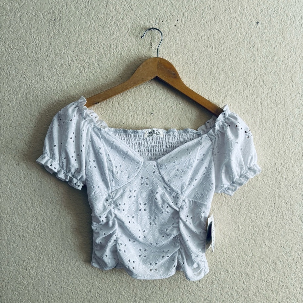 White Puff Sleeve Ruffled Blouse